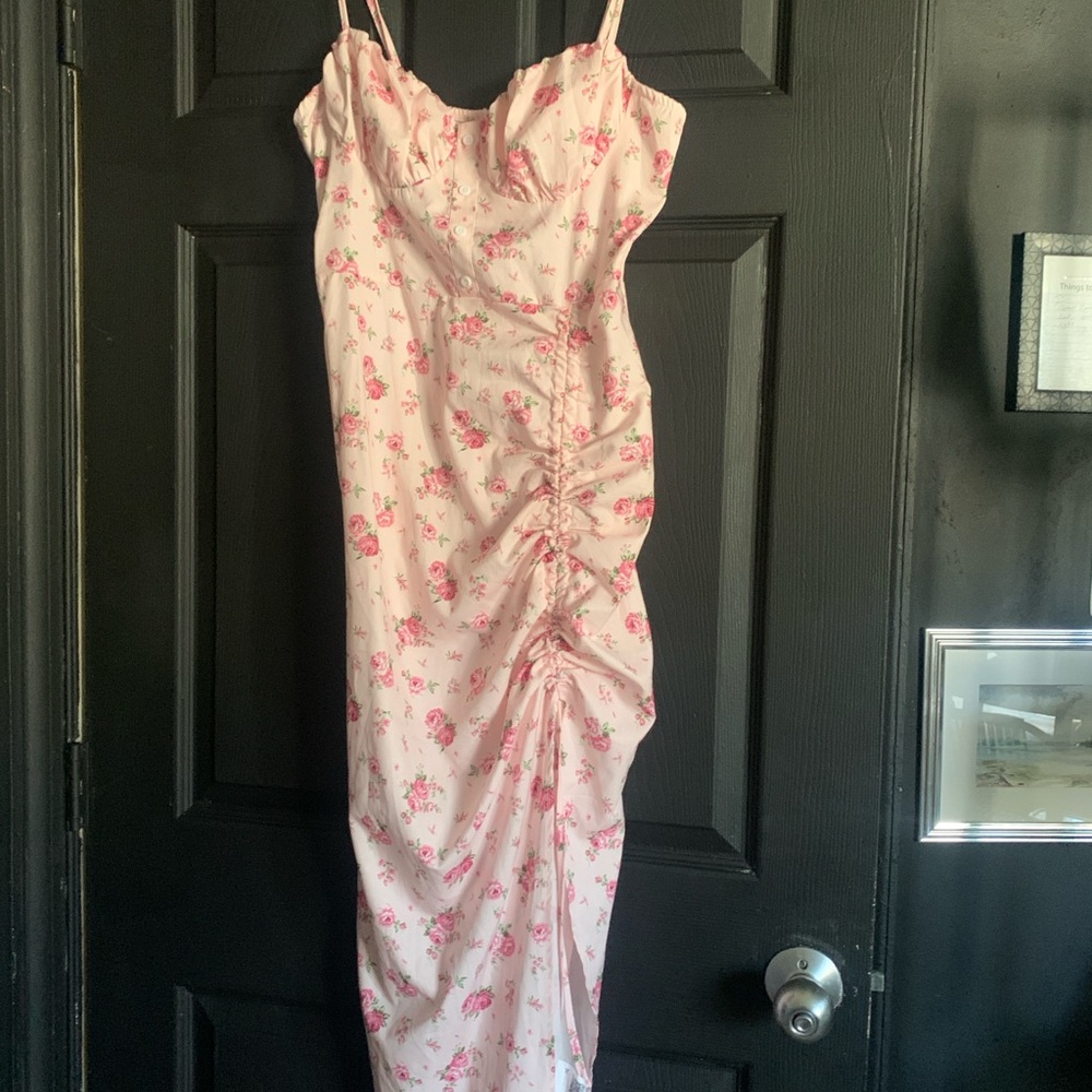 NWT Pink Floral Ruched Midi Dress
